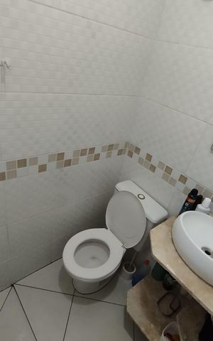 Casa à venda com 136m², 4 quartos e 2 vagas Casa à venda com 136m², 4 quartos e 2 vagasBanheiro