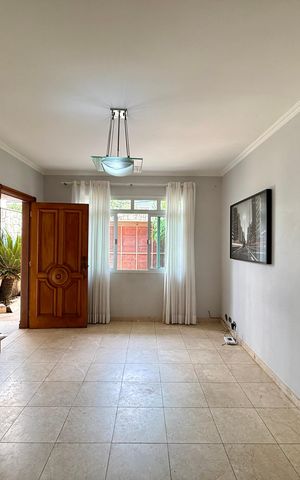 Casa à venda com 150m², 2 quartos e 1 vaga Casa à venda com 150m², 2 quartos e 1 vagaSala