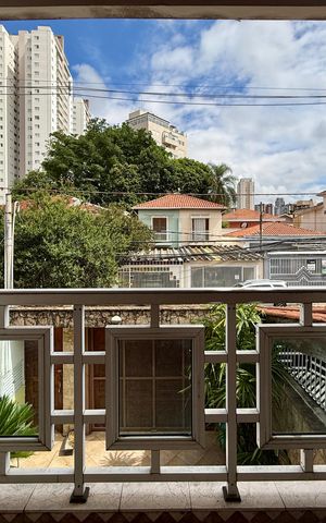 Casa à venda com 150m², 2 quartos e 1 vaga Casa à venda com 150m², 2 quartos e 1 vagaSacada Quarto 2