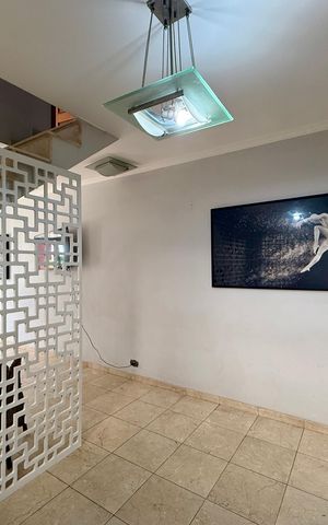 Casa à venda com 150m², 2 quartos e 1 vaga Casa à venda com 150m², 2 quartos e 1 vagaSala
