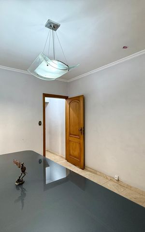 Casa à venda com 150m², 2 quartos e 1 vaga Casa à venda com 150m², 2 quartos e 1 vagaSala