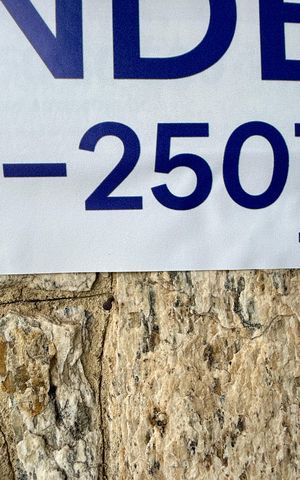Casa à venda com 150m², 2 quartos e 1 vaga Casa à venda com 150m², 2 quartos e 1 vagaPlaca