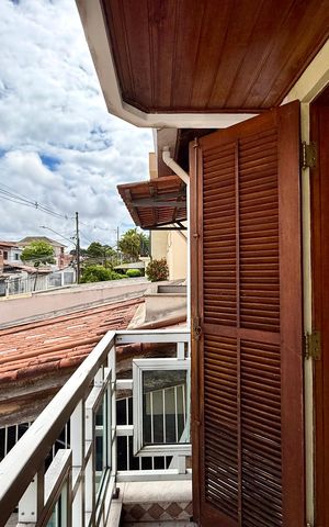 Casa à venda com 150m², 2 quartos e 1 vaga Casa à venda com 150m², 2 quartos e 1 vagaSacada Quarto 2