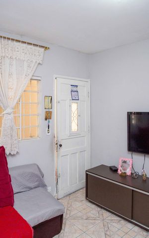 Casa à venda com 175m², 4 quartos e 2 vagasSala