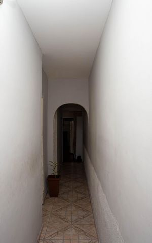 Casa à venda com 175m², 4 quartos e 2 vagasCorredor
