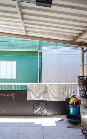 Casa à venda com 175m², 4 quartos e 2 vagasÁrea de Serviço Casa 2