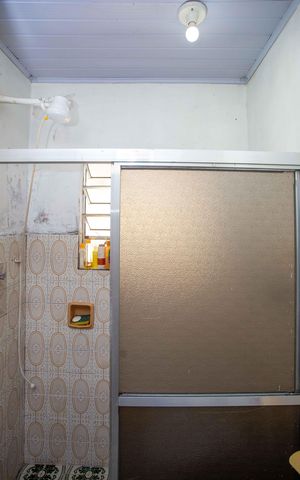 Casa à venda com 175m², 4 quartos e 2 vagasBanheiro Social