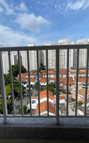 Apartamento à venda com 37m², 2 quartos e 1 vaga Apartamento à venda com 37m², 2 quartos e 1 vagaVaranda