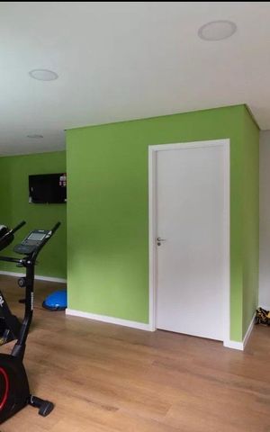 Apartamento à venda com 37m², 2 quartos e 1 vaga Apartamento à venda com 37m², 2 quartos e 1 vagaÁrea comum - Academia