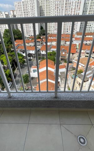 Apartamento à venda com 37m², 2 quartos e 1 vaga Apartamento à venda com 37m², 2 quartos e 1 vagaVaranda