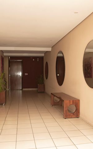 Apartamento à venda com 61m², 2 quartos e 2 vagasHall social