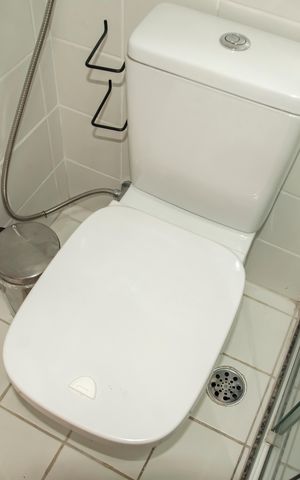 Apartamento à venda com 61m², 2 quartos e 2 vagasBanheiro