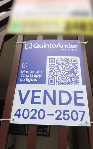 Casa à venda com 170m², 3 quartos e 2 vagasFachada