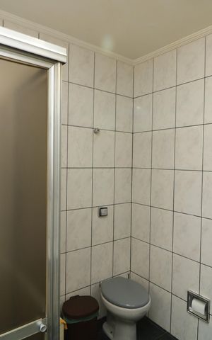 Casa à venda com 170m², 3 quartos e 2 vagasBanheiro 2