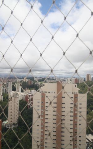 Apartamento à venda com 203m², 4 quartos e 3 vagasVista
