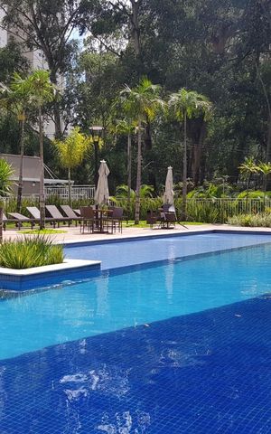 Apartamento à venda com 203m², 4 quartos e 3 vagas Apartamento à venda com 203m², 4 quartos e 3 vagasÁrea comum - Piscina