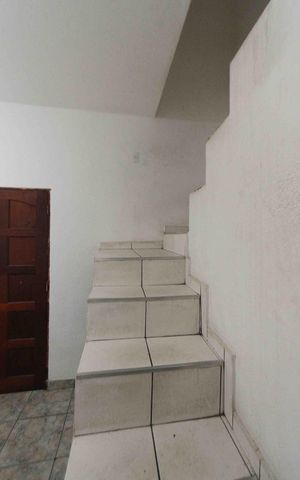 Casa à venda com 148m², 3 quartos e 2 vagasescada