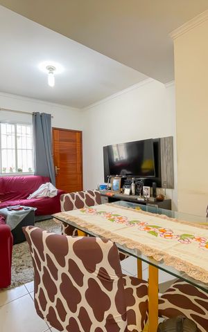 Casa de condomínio à venda com 60m², 2 quartos e 1 vaga Casa de condomínio à venda com 60m², 2 quartos e 1 vagaSala