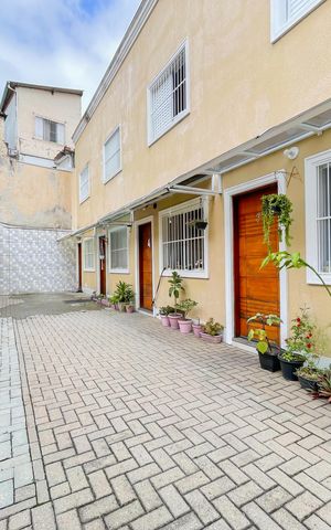 Casa de condomínio à venda com 60m², 2 quartos e 1 vaga Casa de condomínio à venda com 60m², 2 quartos e 1 vagaÁrea comum