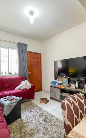 Casa de condomínio à venda com 60m², 2 quartos e 1 vaga Casa de condomínio à venda com 60m², 2 quartos e 1 vagaSala