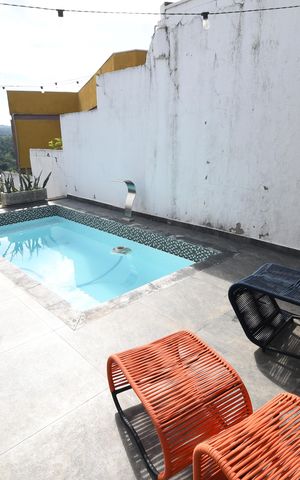 Casa de condomínio à venda com 300m², 3 quartos e 2 vagasPiscina