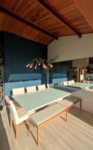 Casa de condomínio à venda com 300m², 3 quartos e 2 vagasSala