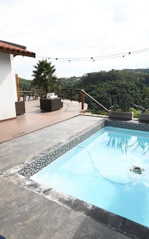 Casa de condomínio à venda com 300m², 3 quartos e 2 vagasPiscina