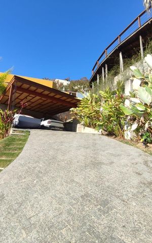 Casa de condomínio à venda com 300m², 3 quartos e 2 vagasGaragem