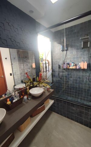 Casa de condomínio à venda com 300m², 3 quartos e 2 vagasBanheiro Suíte