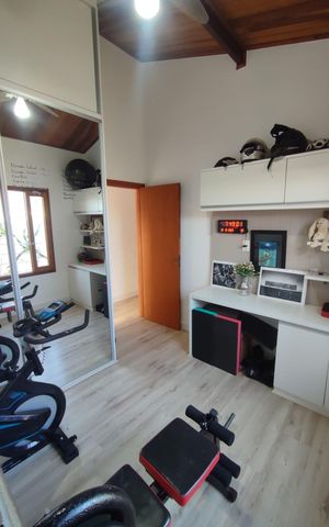 Casa de condomínio à venda com 300m², 3 quartos e 2 vagasQuarto 1