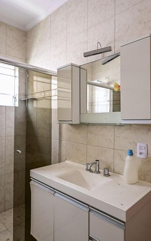 Casa à venda com 175m², 3 quartos e 1 vagaBanheiro