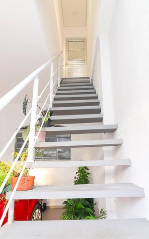 Casa para alugar com 125m², 2 quartos e sem vagaEscada