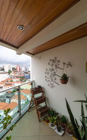Apartamento à venda com 106m², 2 quartos e 1 vaga Apartamento à venda com 106m², 2 quartos e 1 vagaSacada da Salas