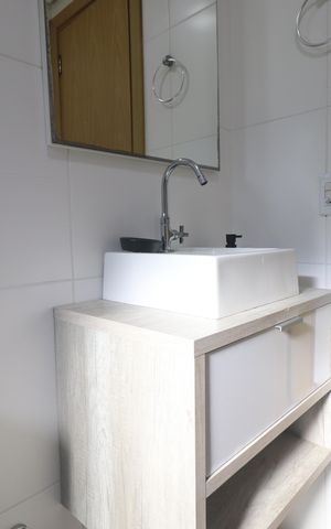 Apartamento à venda com 65m², 2 quartos e 1 vagaBanheiro Social