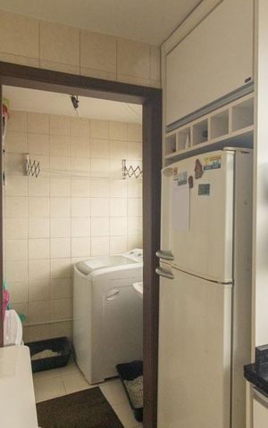 Apartamento à venda com 50m², 3 quartos e 1 vaga Apartamento à venda com 50m², 3 quartos e 1 vagaCozinha e Área de Serviço