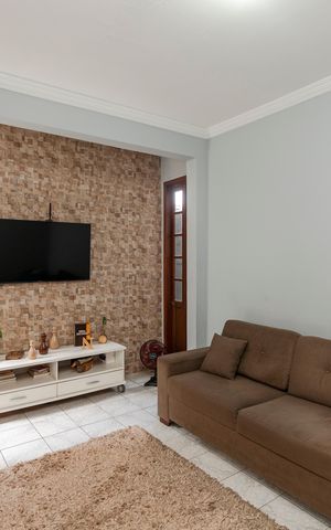 Casa para alugar com 180m², 3 quartos e 5 vagas Casa para alugar com 180m², 3 quartos e 5 vagasSala de TV