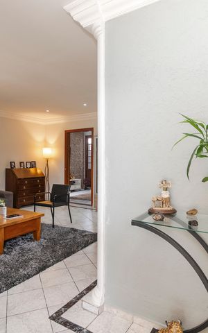 Casa para alugar com 180m², 3 quartos e 5 vagas Casa para alugar com 180m², 3 quartos e 5 vagasSala