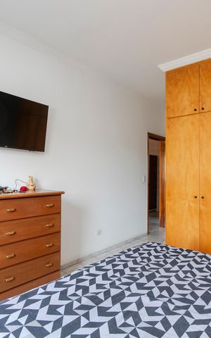 Casa para alugar com 180m², 3 quartos e 5 vagas Casa para alugar com 180m², 3 quartos e 5 vagasSuíte