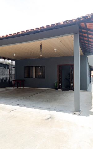 Casa para alugar com 180m², 3 quartos e 5 vagas Casa para alugar com 180m², 3 quartos e 5 vagasGaragem
