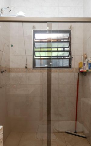 Casa para alugar com 180m², 3 quartos e 5 vagas Casa para alugar com 180m², 3 quartos e 5 vagasBanheiro