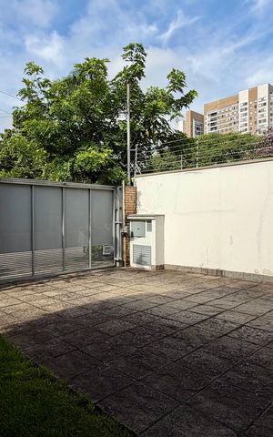 Casa à venda com 290m², 4 quartos e 2 vagas