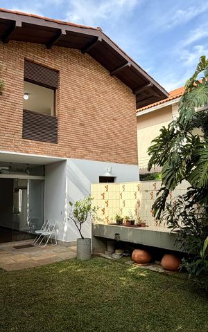 Casa à venda com 290m², 4 quartos e 2 vagas