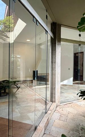 Casa à venda com 290m², 4 quartos e 2 vagas
