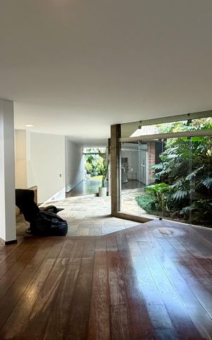 Casa à venda com 290m², 4 quartos e 2 vagas