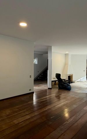 Casa à venda com 290m², 4 quartos e 2 vagas