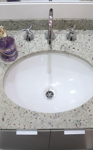Apartamento à venda com 70m², 2 quartos e 1 vagaBanheiro 2