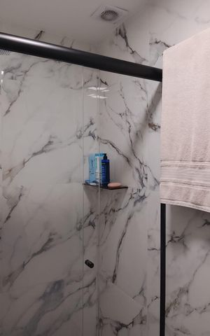 Apartamento à venda com 36m², 2 quartos e sem vaga Apartamento à venda com 36m², 2 quartos e sem vagaBanheiro