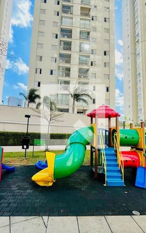 Apartamento à venda com 87m², 2 quartos e 2 vagas Apartamento à venda com 87m², 2 quartos e 2 vagasÁrea comum - Playground