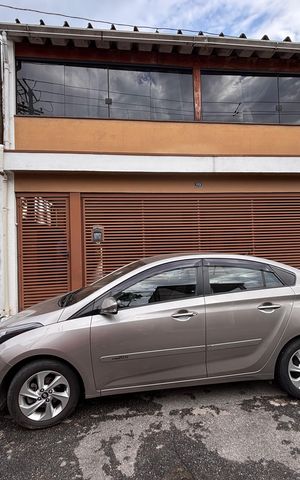 Casa à venda com 240m², 4 quartos e 3 vagas