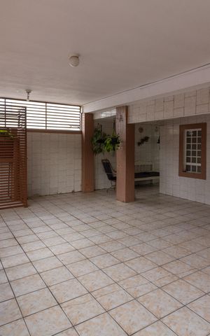 Casa à venda com 240m², 4 quartos e 3 vagasGaragem